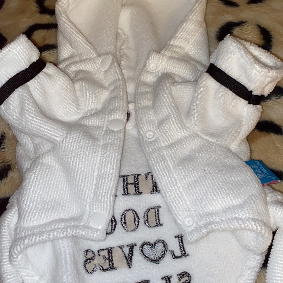 White Robe - Picture 6 of 6